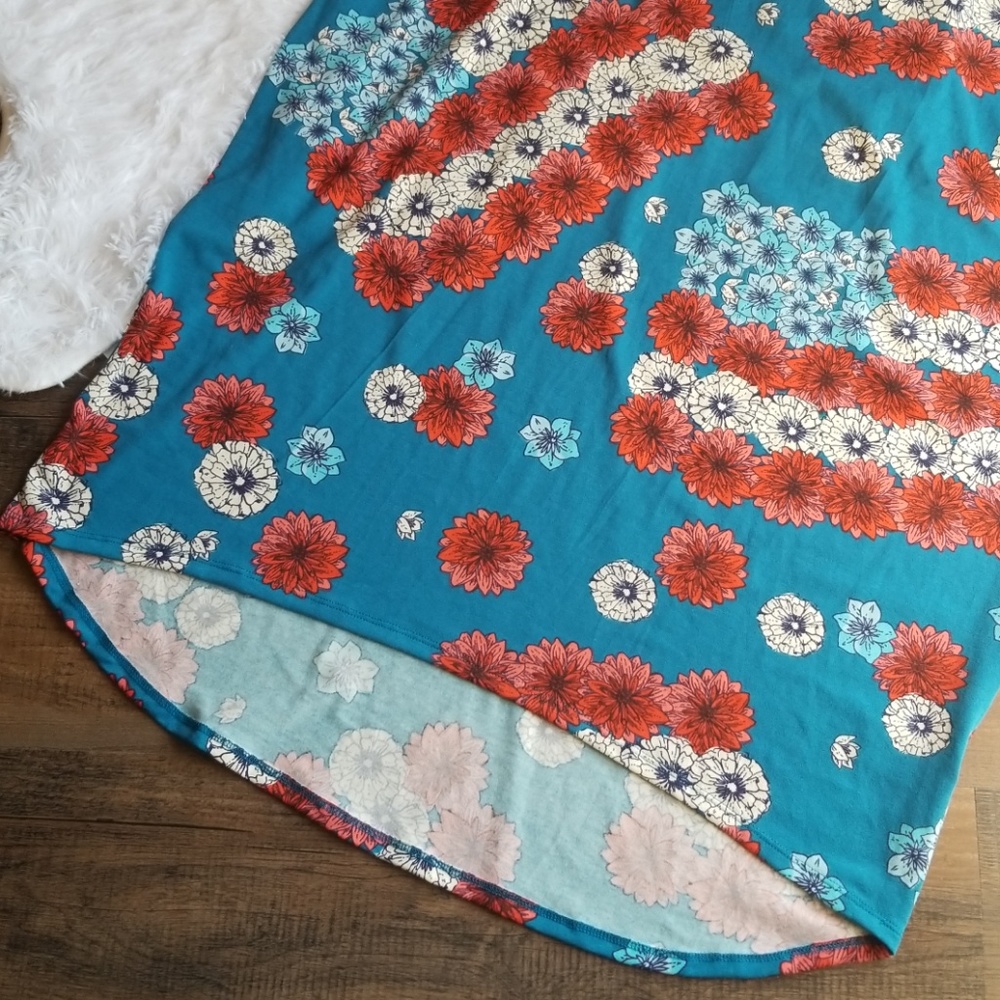 LuLaRoe IRMA Medium NWT Floral Flag USA America - Picture 5 of 6